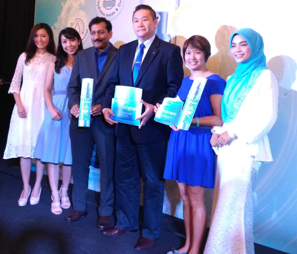 VIPs and fans of Neutrogena Hydro Boost hydration duo at the launch gambit