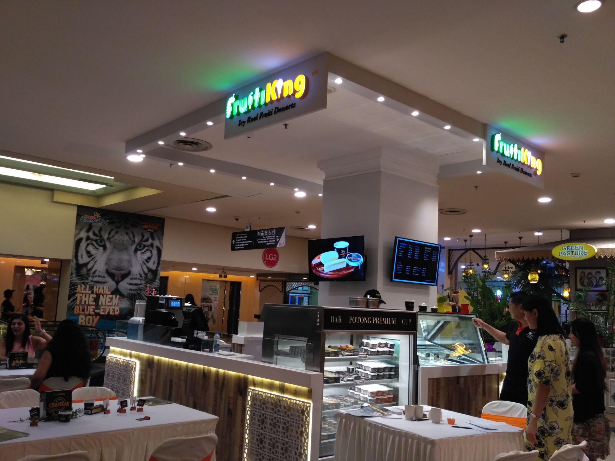 Fruiti King outlet