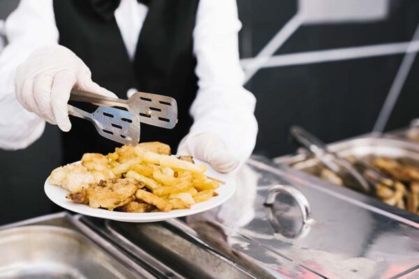 How to Choose the Best Event Catering Service Professionals