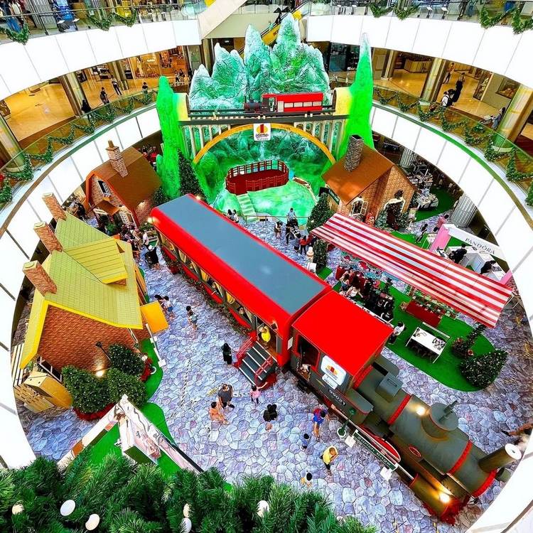 8 Christmas Mall Decorations in Selangor