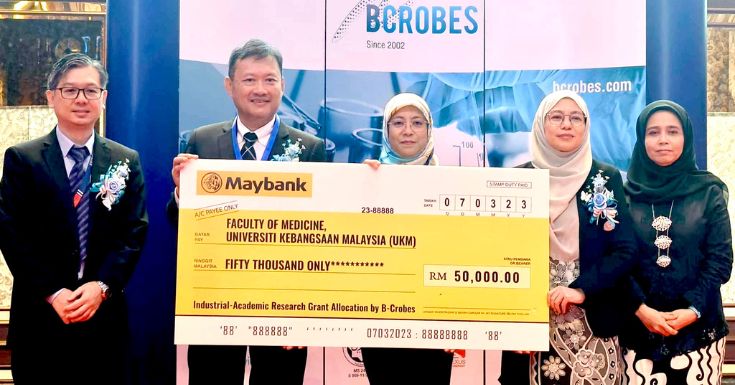 B-Crobes have provided an RM50,000 educational research grant to both the Faculty of Medicine, UKM, and the School of Medical & Life Sciences, Sunway University.