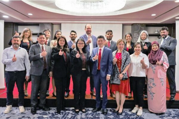 Scholars of Generali Malaysia Volare Scholarship Programme together with the management team of Generali Malaysia. Launched in June 2023, the Generali Malaysia Volare Scholarship Programme exemplifies Generali’s commitment as a responsible employer, supporting the country’s human capital development through education.