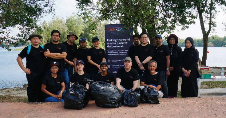 Proud of our team’s efforts in cleaning up Tasik Biru Seri Kundang! Here’s the result of our effort – plastic, aluminium, paper, and general waste. Together, we are making a difference! 