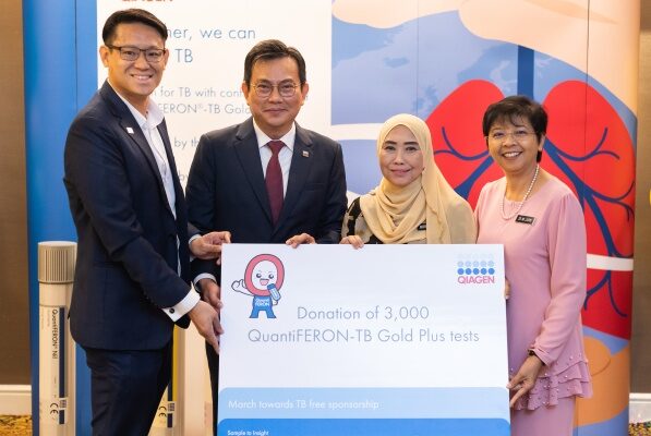 Donation ceremony of the 3,000 QuantiFERON-TB Gold Plus tests