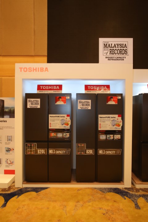 Toshiba NaturePURE Series 820L Refrigerator officially certified by the Malaysia Book of Records as the biggest-capacity refrigerator in Malaysia