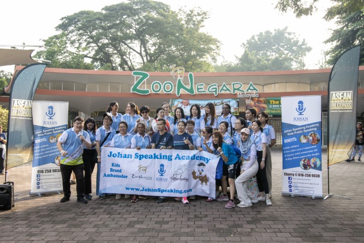 Johan Ooi, The Founder of Johan Speaking Academy & Co-Founder Cherry Ho in dark Top at the middle with the rest of the educators