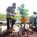 YM Tunku Mohamed Alauddin Tunku Naquiyuddin, one of Agartana’s first 100 customers, planting his agarwood tree in support of Agartana’s wellness vision.