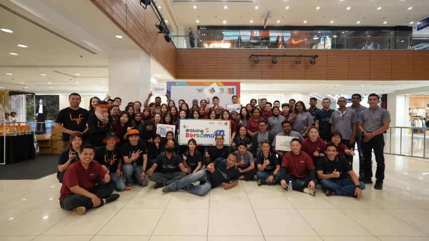 来自吉隆坡、槟城及关丹的凯德集团员工志愿者